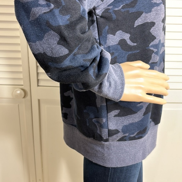 NWT Prana Fleeced Cozy Up Sweatshirt in Camo Medium - Picture 7 of 13